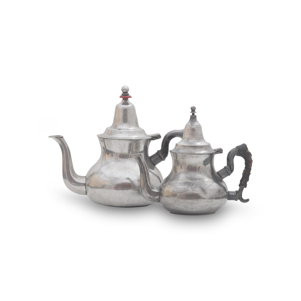 Antique Teapot Nomad M