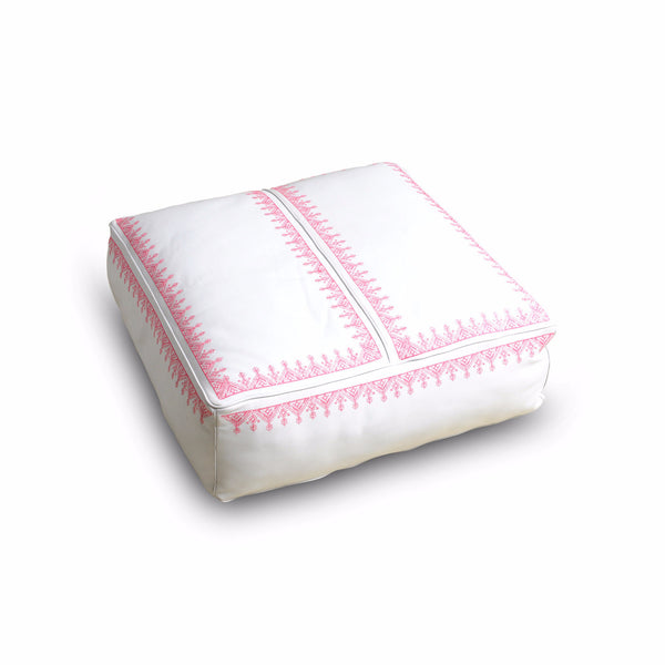 Square Leather seater Issaf, white/Pink. Sku Nr.21U11-99-99-999/001